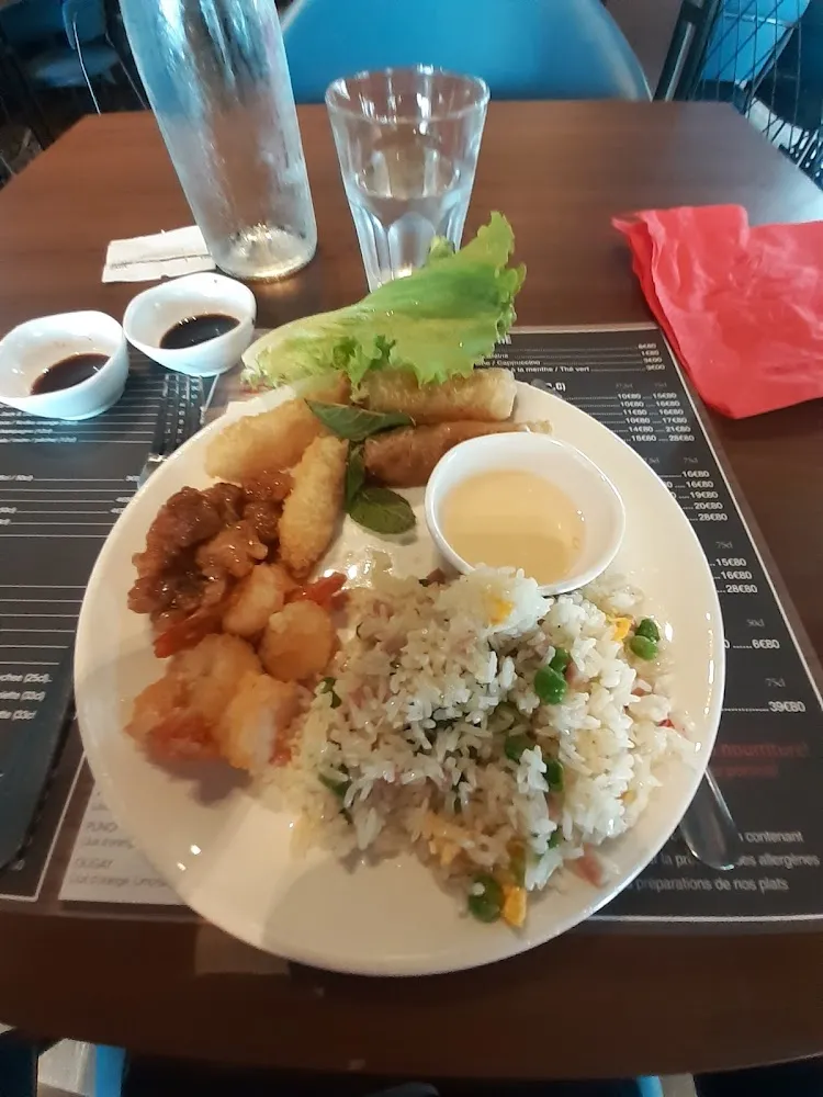 Riz Cantonais Nems Crevettes Sauce Piquante